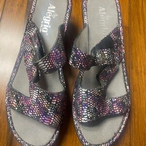 Alegria Women's Black and Purple Sandals